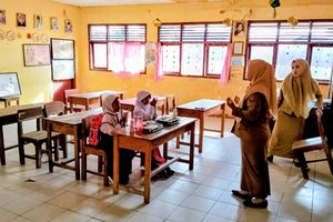 Sepi Peminat di Tengah Kota, SDN 1 Gedung Meneng Cuma Dapat Dua Siswa Baru