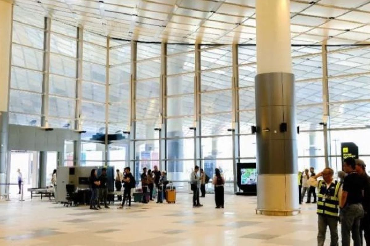 Situasi di Bandara Dhoho Kediri, Jawa Timur. 