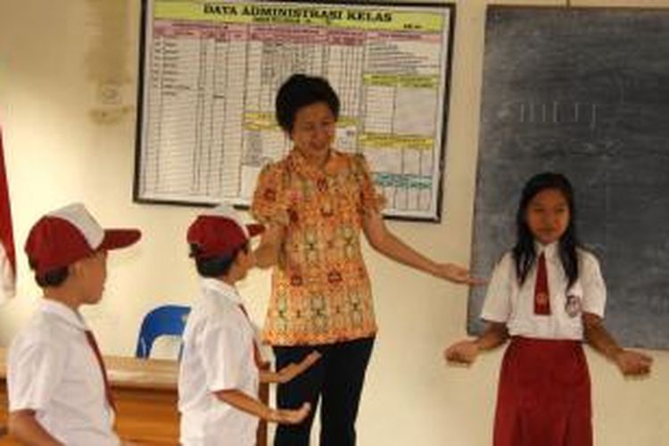 Mendikbud menjelaskan 75 persen sekolah di Indonesia tidak memenuhi standar layanan minimal pendidikan.