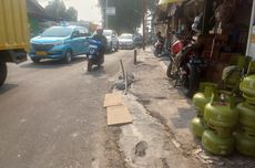 Warga Minta Kabel Optik Mencuat di Tak Hanya Disemen, tetapi Ditutup Aspal