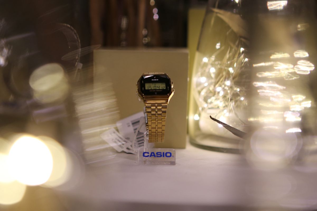 Arloji Casio A159WGED-1, salah satu dari empat pilihan jam tangan berlian produk terbaru Casio. Jam ini merupakan varian termahal yang dijual seharga Rp 1.399.000.