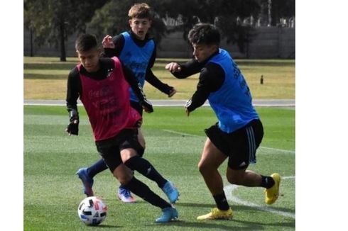Alasan Lisandro Martinez Latihan Bersama Timnas U17 Argentina 