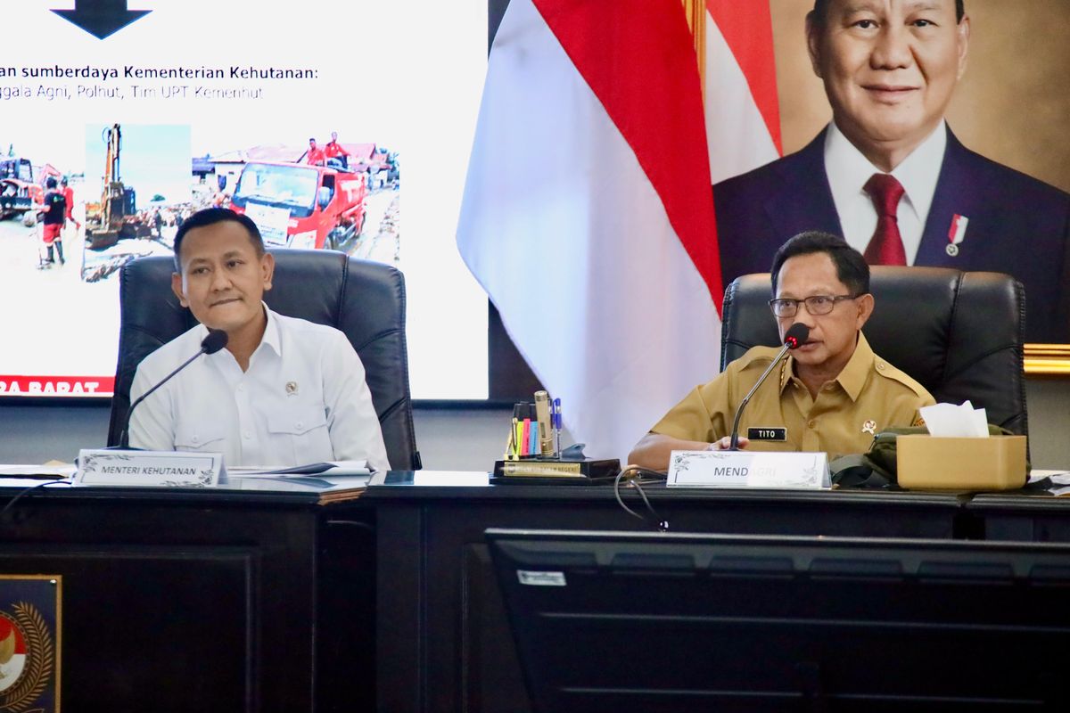Ketua Satuan Tugas (Kasatgas) Percepatan Rehabilitasi dan Rekonstruksi (PRR) Pascabencana Wilayah Sumatera Muhammad Tito Karnavian dalam Rapat Perkembangan Percepatan Rehabilitasi dan Rekonstruksi Pascabencana Alam di Provinsi Aceh, Sumatera Utara (Sumut), dan Sumatera Barat (Sumbar) yang digelar di Kantor Kementerian Dalam Negeri (Kemendagri), Jakarta, Senin (23/2/2026)