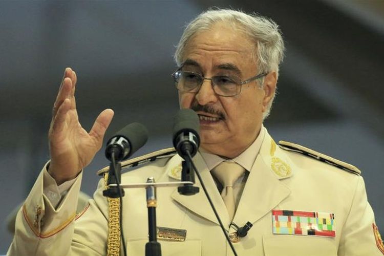 Jenderal Khalifa Haftar. Komandan yang memimpin Tentara Nasional Libya (LNA) yang berbasis di Tobruk.