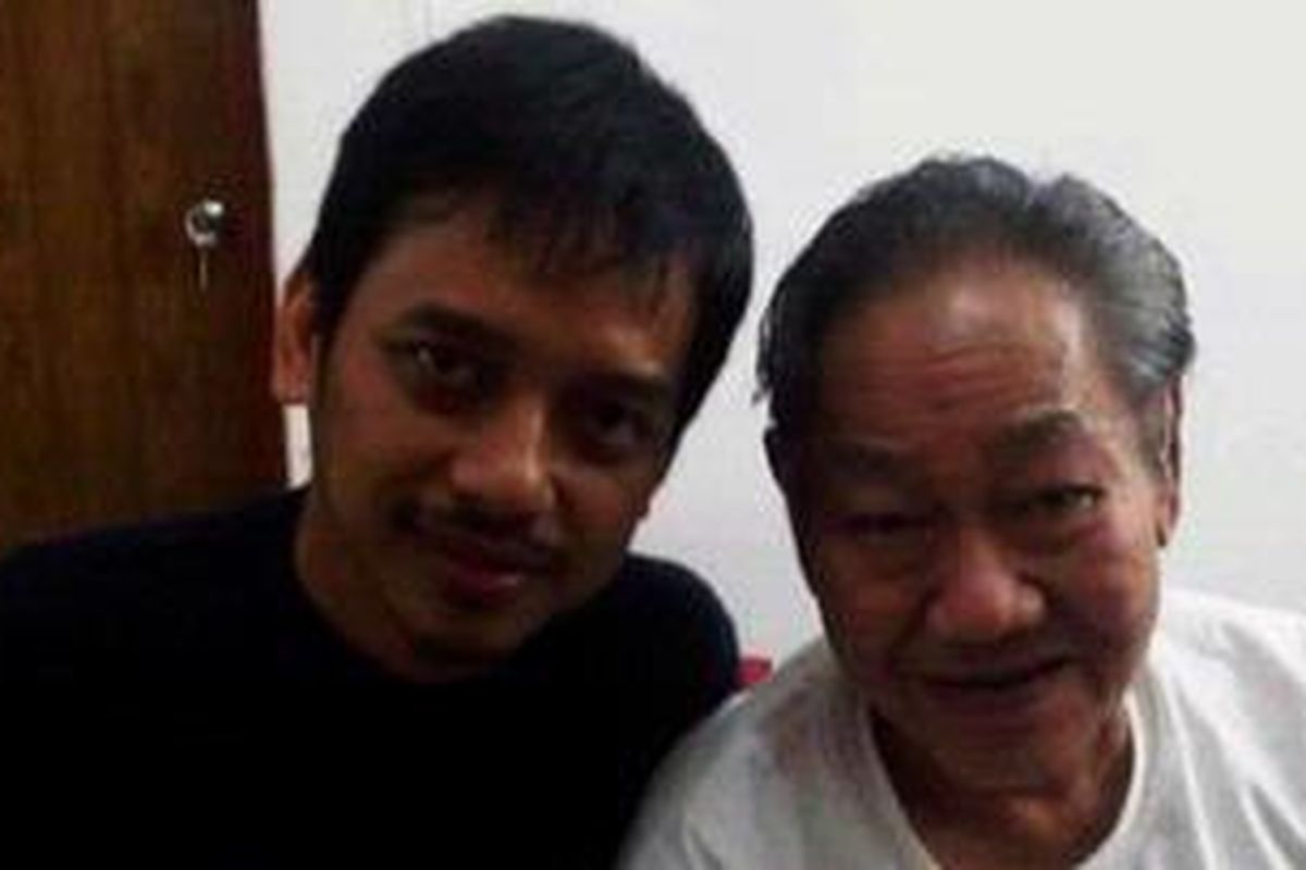 Kenangan gitaris I Dewa Gede Budjana bertemu dan berbincang-bincang dengan pianis Bubi Chen di Semarang pada 2010.