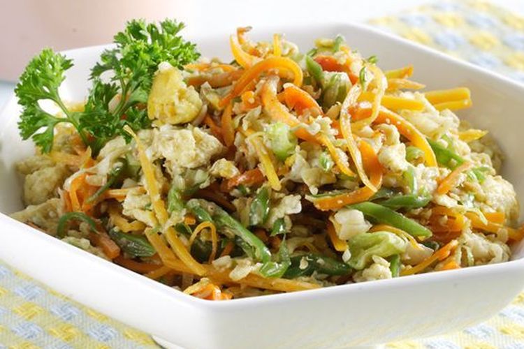 Ilustrasi buncis orak-arik wortel telur