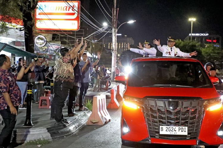 Wali Kota dan Wakil Wali Kota Semarang periode 2025-2030, Agustina Wilujeng Pramestuti dan Iswar Aminuddin disambut antusias oleh warga Kota Semarang, Kamis (20/2/2025).