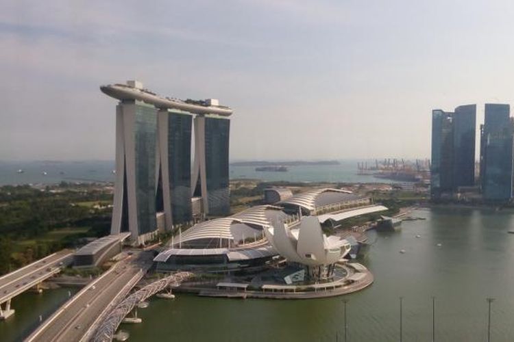 Rancanagan tatanan gedung di Singapura umumnya sudah memasukkan aspek efisiensi energi. 