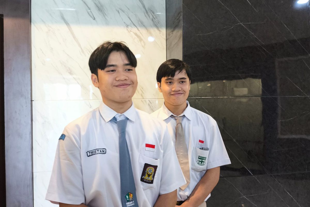 Jose Tristan Prabowo dan Marcello Nathan Prabowo, saudara kembara yang berhasil menjadi mahasiswa baru di Universitas Airlangga (Unair) lewat jalur SNBP 2025.