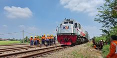 Jalur KA di Pegadenbaru Sudah Bisa Dilintasi, KAI: Pemulihan Layanan Terus Dilakukan