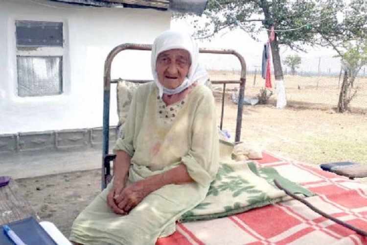 Koku Istambulova, perempuan yang diklaim tertua di dunia karena berusia 128 tahun.