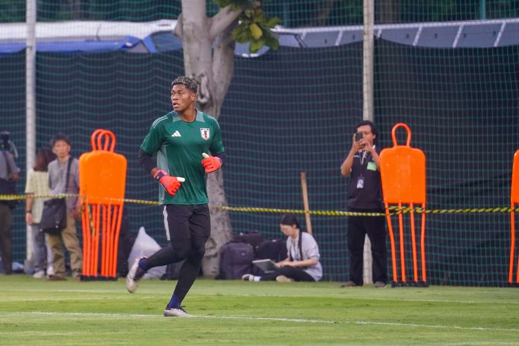 Kiper Jepang Zion Suzuki Dilirik Bayern, Diproyeksikan Jadi Penerus Neuer