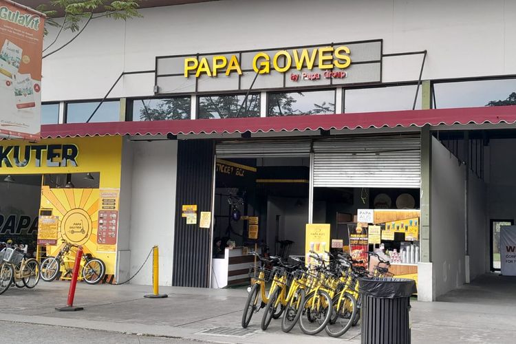 Papa Gowes yang merupakan tempat penyewaan sepeda di Kiara Artha Park