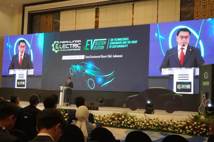 Perkumpulan Industri Kendaraan Listrik Indonesia (Periklindo) resmi menggelar konferensi bertajuk Periklindo EV Conference 2024. Acara digelar pada 12-13 September 2024 bertempat di Intercontinenal Bali Resort.  