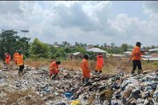 Cegah Kebakaran Saat Kemarau, Gunung Sampah di Palembang Dibasahi