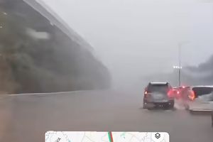 Banjir 30 cm di Tol Jagorawi, Ruas Jalan Bisa Dilewati Terbatas