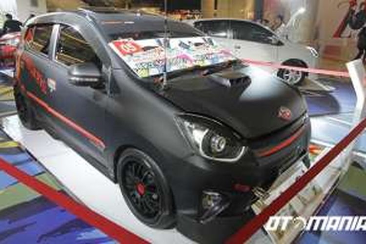 Toyota Agya Black Furious Halaman All Kompas Com