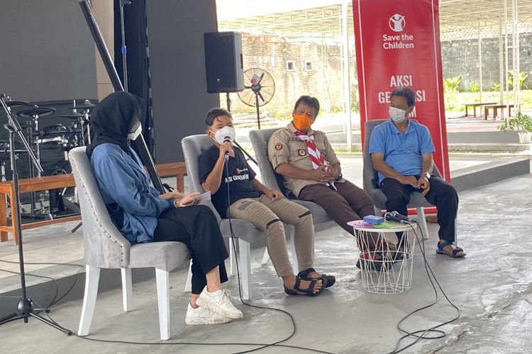 Child Campaigner Yogyakarta Save the Children Indonesia menginisiasi pentas seni bertema ?Gemati Bhumiku? di Menoewa Kopi Malioboro Yogyakarta, Minggu (16/10/2022).