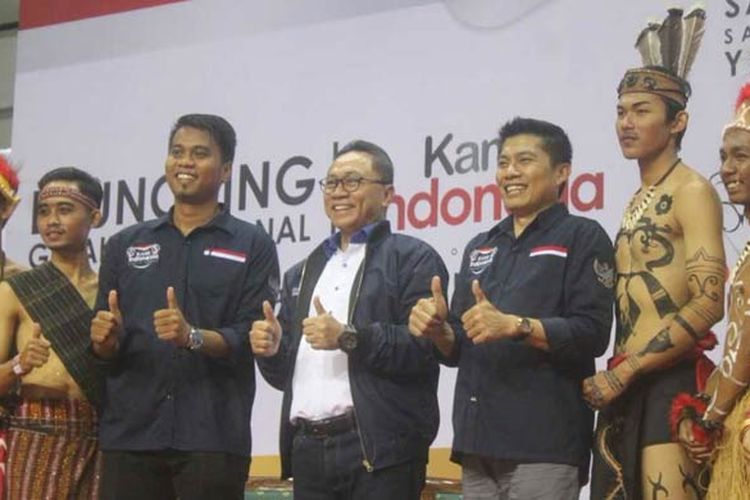 Ketua MPR RI Zulkifli Hasan saat menghadiri acara peluncuran Gerakan Nasional Kami Indonesia pada Sabtu (16/12/2017) di GOR Among Rogo, Yogyakarta. (KOMPAS.COM/Aris Abdul Salam)