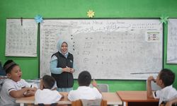Dukung Teman Tuli, Dompet Dhuafa Salurkan 1.120 Al-Quran Isyarat dan Buat Pelatihan di Riau