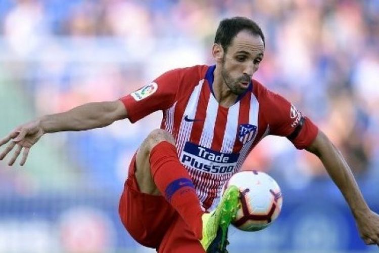 Juanfran memutuskan untuk tidak memperpanjang kontraknya di Atletico Madrid.