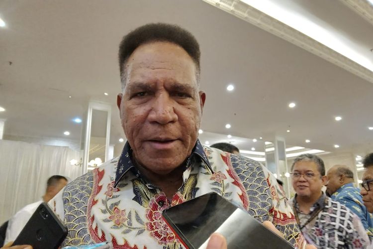 Pj. Gubernur Papua Barat, Paulus Waterpauw