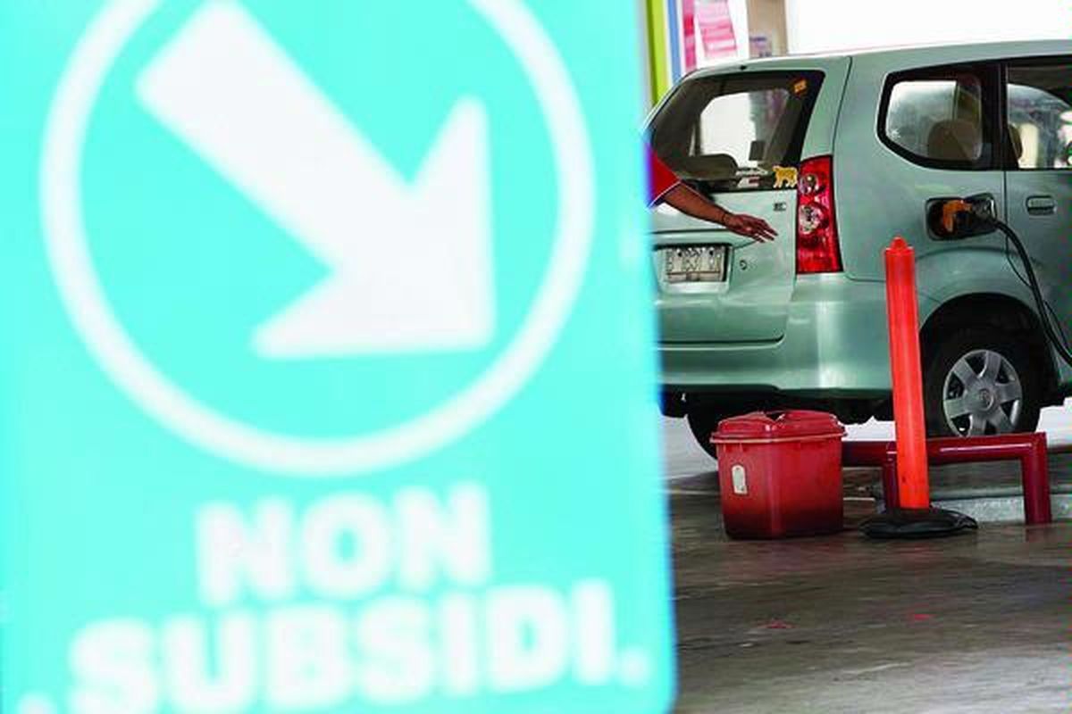 Persiapan pembatasan BBM bersubsidi mulai dikampanyekan di SPBU Jabodetabek. Selain memasang spanduk, mereka juga memisahkan antrean untuk pengguna BBM bersubsidi dan nonsubsidi.