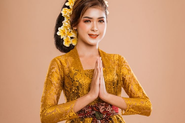 Ilustrasi perempuan mengenakan kebaya Bali
