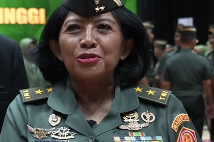 Mayor Jenderal (Mayjen) TNI dr. Dian Andriani Ratna Dewi berharap prajurit Korps Wanita TNI AD (Kowad) lain bisa memiliki jabatan atau pangkat yang lebih tinggi darinya.  Harapan itu disampaikan Dian Andriani setelah ia resmi menjadi perwira tinggi (pati) Kowad pertama yang berpangkat Mayjen di TNI AD, Rabu (15/5/2024).