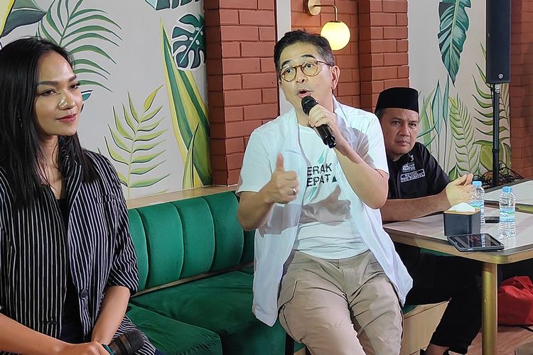 Ketua Tim Pemenangan Nasional (TPN) Ganjar-Mahfud, Arsjad Rasjid saat bincang-bincang dengan Tim Pemenangan Muda (TPM) Ganjar-Mahfud di Kota Palembang, Sumatera Selatan, Jumat (5/1/2024).