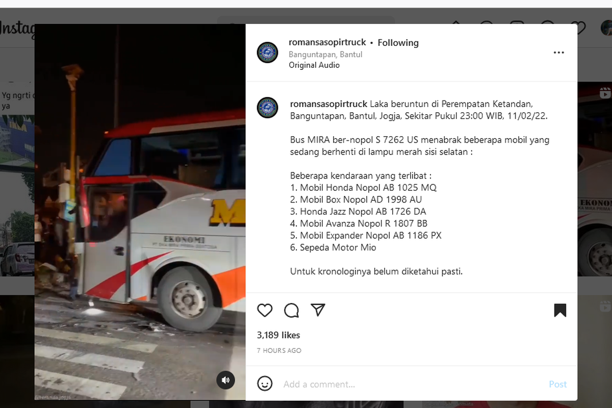 Bus Mira tabrak kendaraan yang berhenti di lampu merah