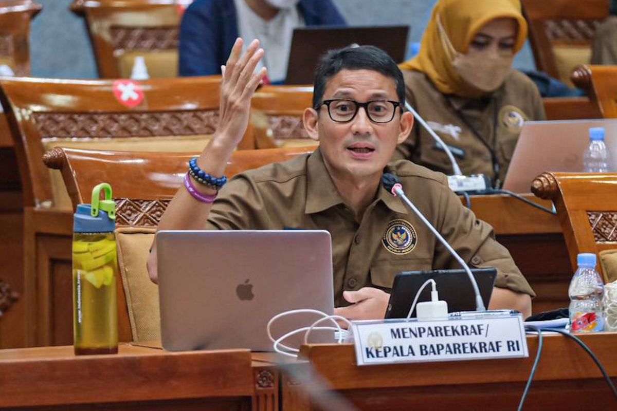 Menteri Pariwisata dan Ekonomi Kreatif (Menparekraf) Sandiaga Uno dalam rapat kerja dengan Komisi X DPR RI