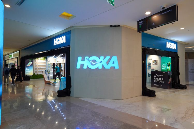 Flagship store Hoka di Grand Indonesia