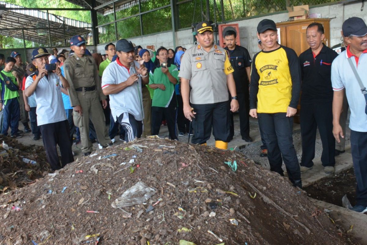 Plt Bupati Trenggalek Imbau ASN Bawa Wadah Minum untuk Kurangi Sampah Plastik