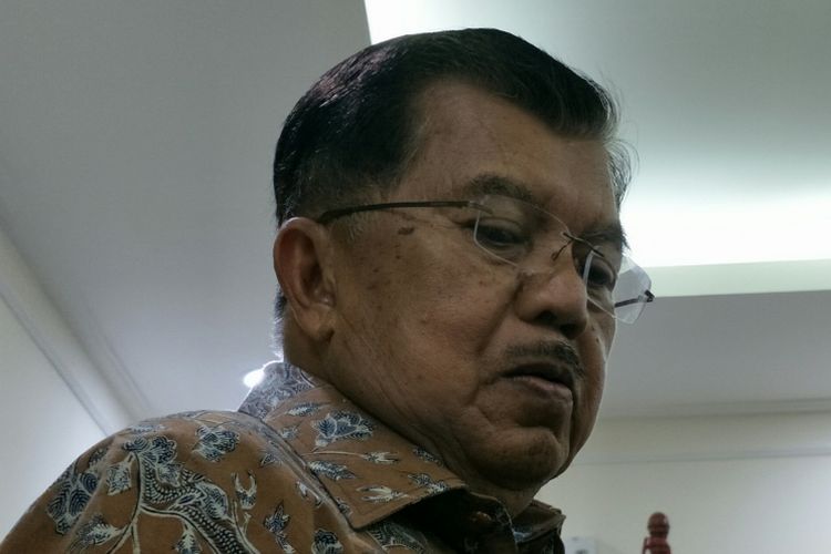 Wakil Presiden RI Jusuf Kalla di kantornya, Jakarta, Selasa (9/1/2018). 