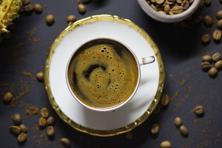 Berapa Batas Aman Minum Kopi Saat Begadang Nonton Piala Dunia 2026? Ini Kata Dokter