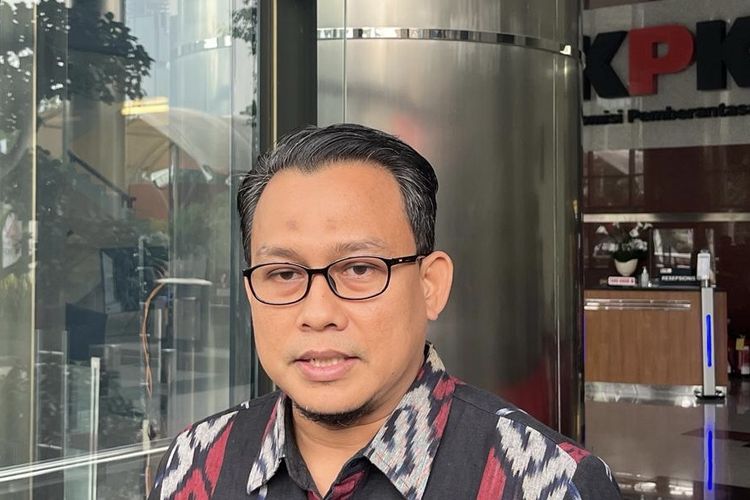 Pelaksana Tugas Juru Bicara KPK Ali Fikri, ditemui di Gedung Merah Putih KPK, Jakarta, Jumat (17/6/2022).