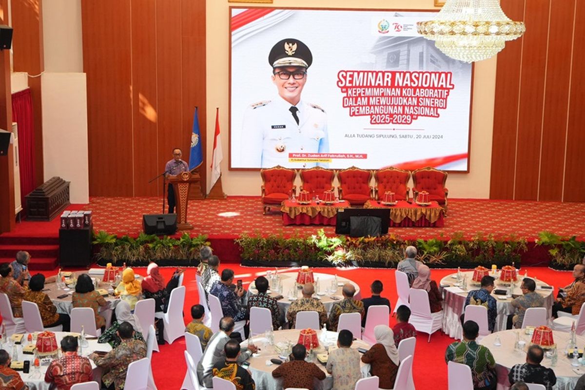 Pj Gubernur Sulsel Zudan dalam Seminar Nasional Ika Pimnas. 