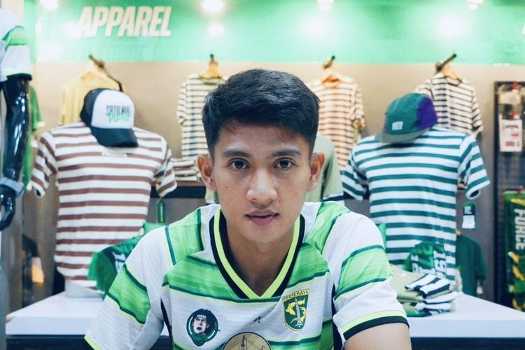 Pemain baru Persebaya Surabaya untuk Liga 1 2024-2025 Malik Risaldi.