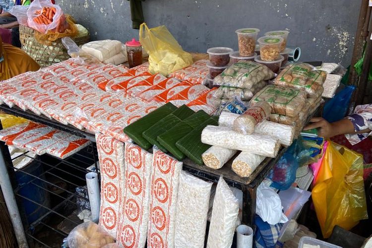 Ukuran Menyusut demi Bertahan, Perajin Tempe di Semarang Keluhkan Harga Kedelai Impor Tak Kunjung Turun