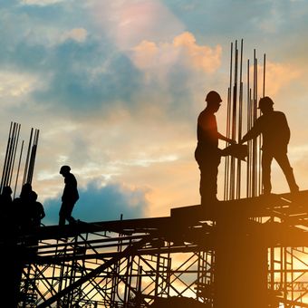 Ilustrasi konstruksi, proyek infrastruktur.