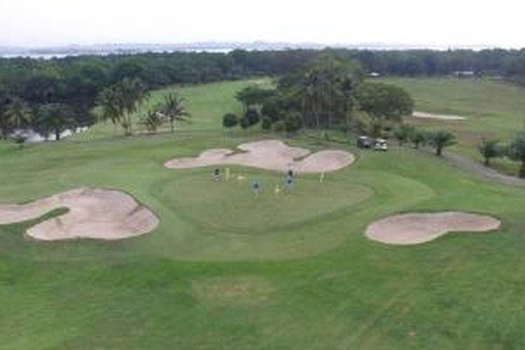 Tering Bay Golf & Country Club di Batam, Provinsi Kepulauan Riau. 