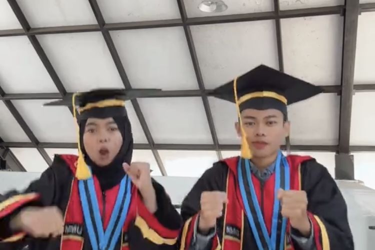 Viral, Toga Baru Milik UMM Disebut Mirip Kostum ‘Mberot’