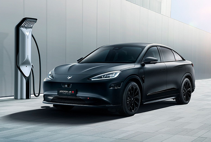 Indonesia Mau Produksi Sedan Listrik pada 2028