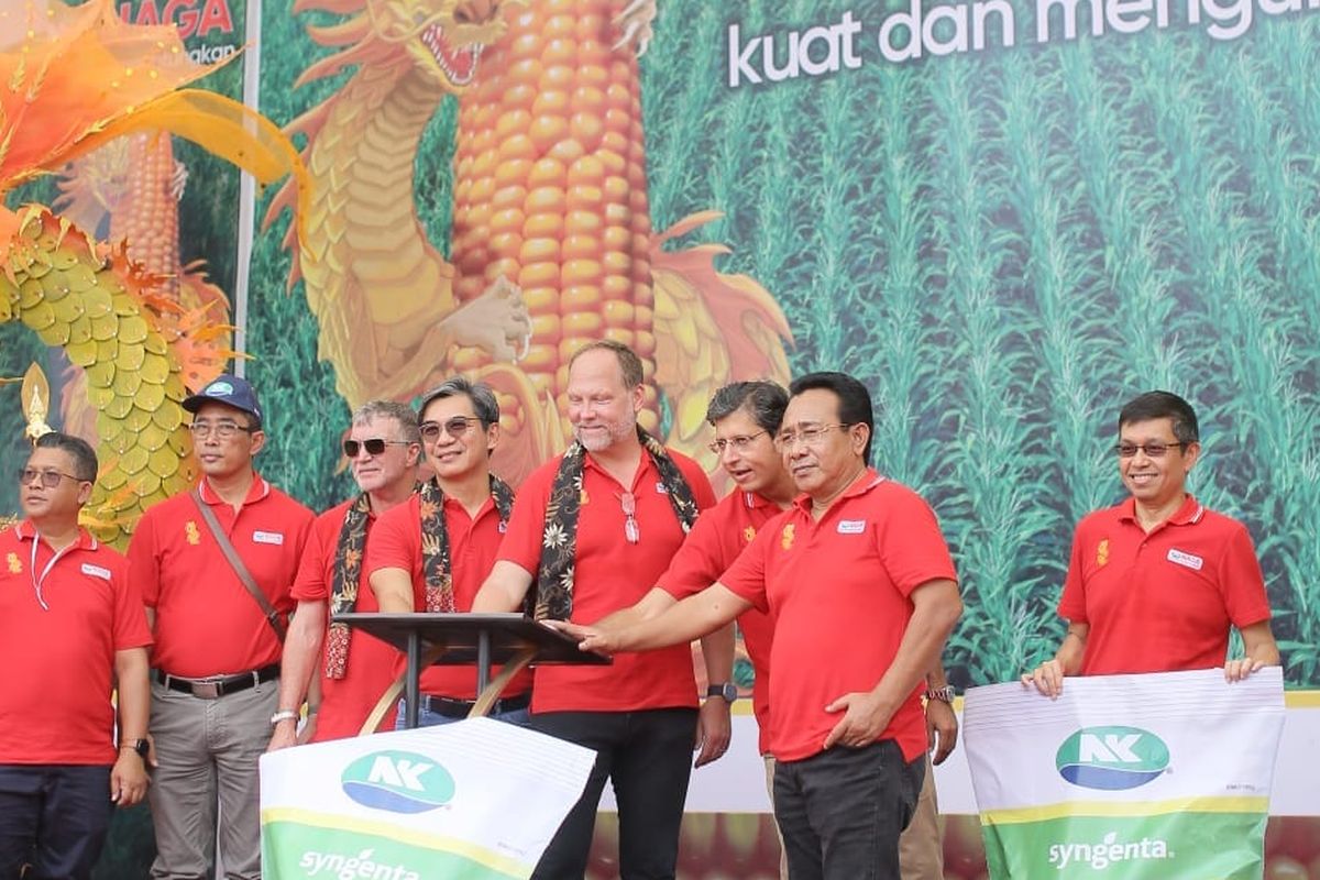Syngenta Seeds Indonesia saat meresmikan fasilitas benih jagung Grain Dryer, Parent Seeds Post Harvest Operation (PS PHO), dan Single Pass Reversible Dryer, serta meluncurkan Official Store E-Commerce Benih Jagung NK di Pasuruan, Jatim.