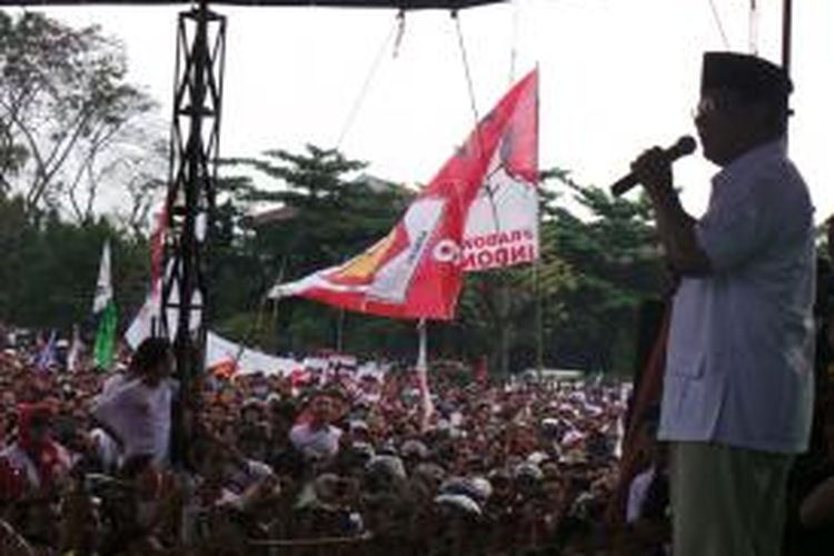 Calon presiden Prabowo Subianto saat berkampanye di Majalengka, Jawa Barat, Jumat (27/6/2014).