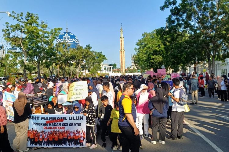 Ratusan Siswa di Batam Aksi Dukung MBG, Disdik: Kami Hanya Menawarkan jika Mau Ikut