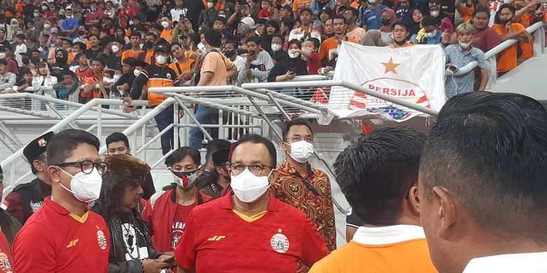 Gubernur DKI Jakarta Anies Baswedan saat menghadiri Trofeo Silaturahmi Jakarta di Jakarta International Stadium (JIS) pada Sabtu (7/5/2022).