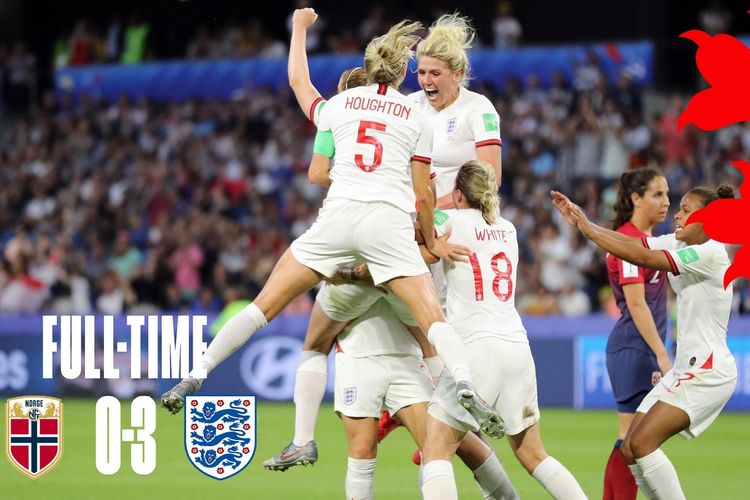 Para pemain timnas putri Inggris melakukan selebrasi setelah mengalahkan Norwegia 3-0 pada perempat final Piala Dunia Wanita 2019, Kamis (27/6/2019).