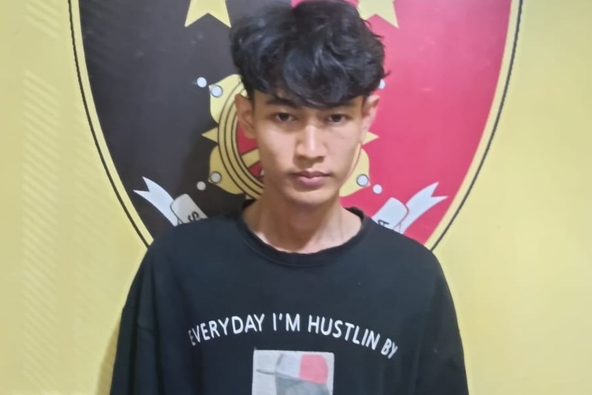 Boy Sandi (36) ditahan di Polsek Binjai pada Senin (7/4/2025) karena membuat laporan palsu dengan mengaku dibegal. 